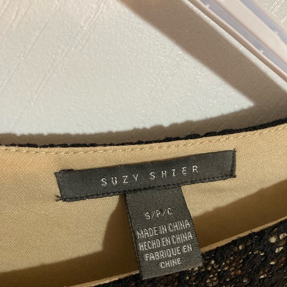 Black lace dress - Picture 2 of 2